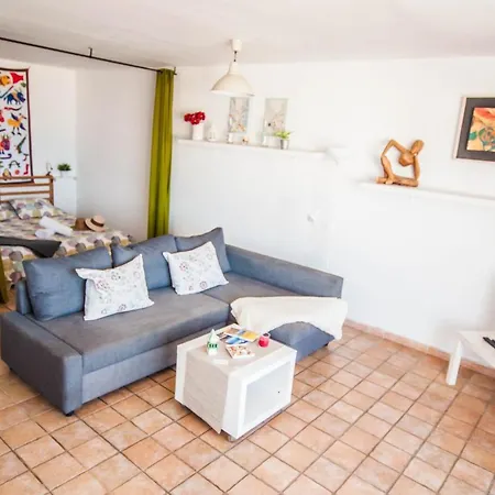 Buena Vista Studio - Shared Pool Apartment Tías